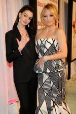 Энн Хэтэуэй: 267x400 / 31 Кб