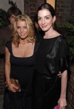 Энн Хэтэуэй: 272x400 / 21 Кб