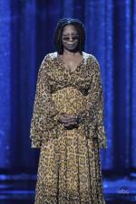 Вупи Голдберг: 425x640 / 65 Кб