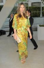 Джессика Бил: 263x400 / 22 Кб