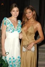 Джессика Бил: 271x400 / 29 Кб