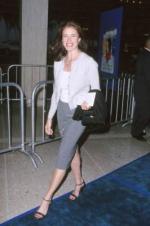 Мими Роджерс: 266x400 / 20 Кб