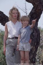 Ким Бейсингер: 550x824 / 84 Кб