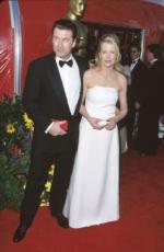 Ким Бейсингер: 262x400 / 18 Кб