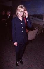 Ким Бейсингер: 255x400 / 14 Кб