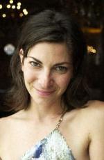 Mina Badie: 262x400 / 20 Кб