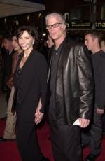 Мэри Стинберген: 262x400 / 21 Кб