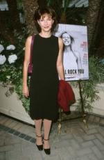 Мэри Стинберген: 261x400 / 24 Кб