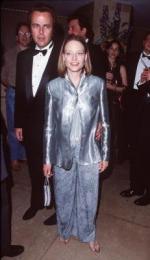 Джоди Фостер: 231x400 / 20 Кб