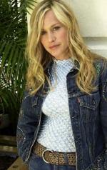 Патриша Аркетт: 253x400 / 33 Кб