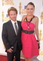 Сет Грин: 281x400 / 24 Кб