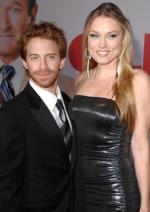 Сет Грин: 284x400 / 23 Кб