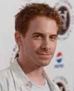 Сет Грин: 327x400 / 23 Кб