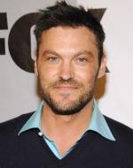 Брайан Остин Грин: 317x400 / 23 Кб