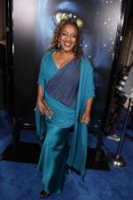 Си Си Эйч Паундер: 267x400 / 23 Кб