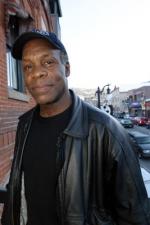 Дэнни Гловер: 267x400 / 21 Кб