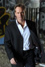 Том Шэнли: 1365x2048 / 290 Кб