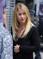 Кристина Эпплгейт: 294x400 / 27 Кб