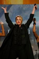 Кристина Эпплгейт: 267x400 / 17 Кб