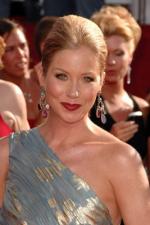 Кристина Эпплгейт: 267x400 / 24 Кб