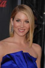 Кристина Эпплгейт: 266x400 / 19 Кб