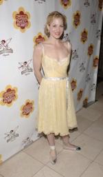 Кристина Эпплгейт: 234x400 / 21 Кб