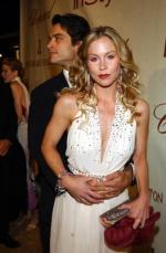 Кристина Эпплгейт: 263x400 / 26 Кб