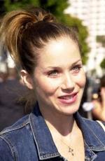 Кристина Эпплгейт: 262x400 / 28 Кб