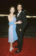 Кристина Эпплгейт: 256x400 / 15 Кб