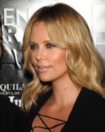 Шарлиз Терон: 320x400 / 29 Кб