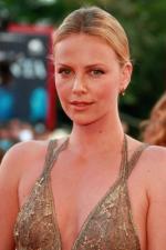 Шарлиз Терон: 267x400 / 24 Кб