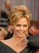 Шарлиз Терон: 291x400 / 21 Кб