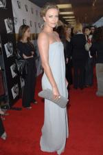 Шарлиз Терон: 267x400 / 24 Кб