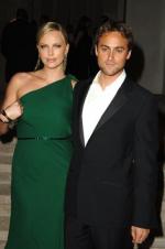 Шарлиз Терон: 266x400 / 17 Кб