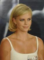 Шарлиз Терон: 291x400 / 19 Кб