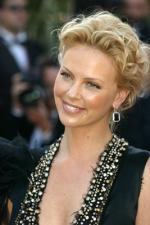 Шарлиз Терон: 267x400 / 26 Кб