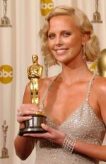 Шарлиз Терон: 260x400 / 26 Кб