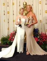 Шарлиз Терон: 308x400 / 32 Кб