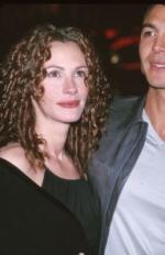 Джулия Робертс: 259x400 / 18 Кб