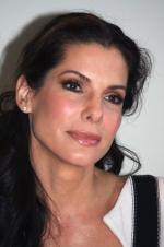 Сандра Буллок: 333x500 / 27 Кб