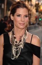 Сандра Буллок: 264x400 / 24 Кб