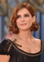 Сандра Буллок: 284x400 / 24 Кб