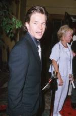 Марк Уолберг: 263x400 / 18 Кб