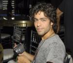 Эдриан Гренье: 340x289 / 23 Кб