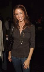 Шеннон Элизабет: 243x400 / 17 Кб