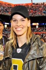 Хилари Суэнк: 266x400 / 34 Кб