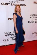 Хилари Суэнк: 274x400 / 22 Кб