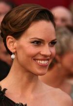 Хилари Суэнк: 275x400 / 19 Кб