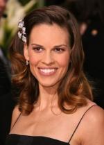 Хилари Суэнк: 288x400 / 23 Кб