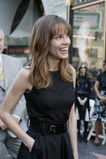 Хилари Суэнк: 267x400 / 26 Кб